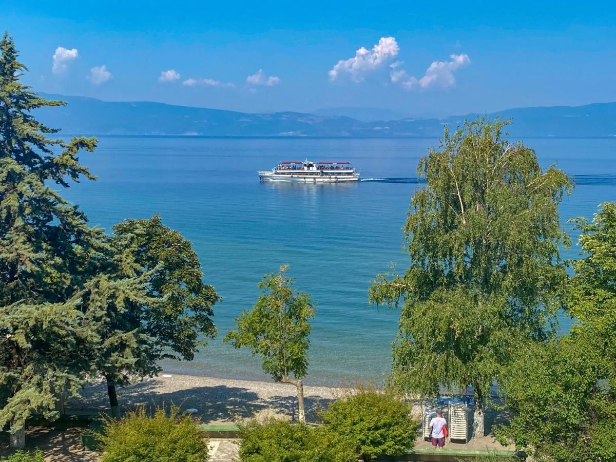 Lago Hotel Lagadin Bagian luar foto