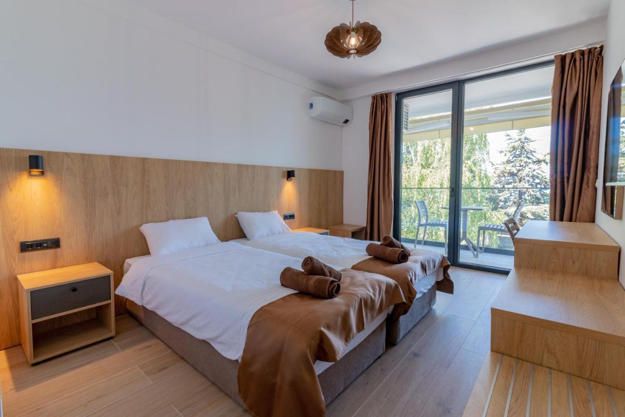 Lago Hotel Lagadin Bagian luar foto