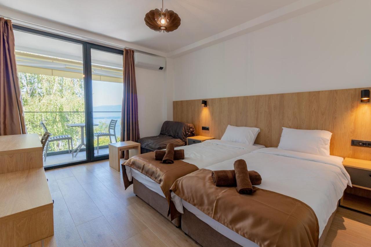 Lago Hotel Lagadin Bagian luar foto