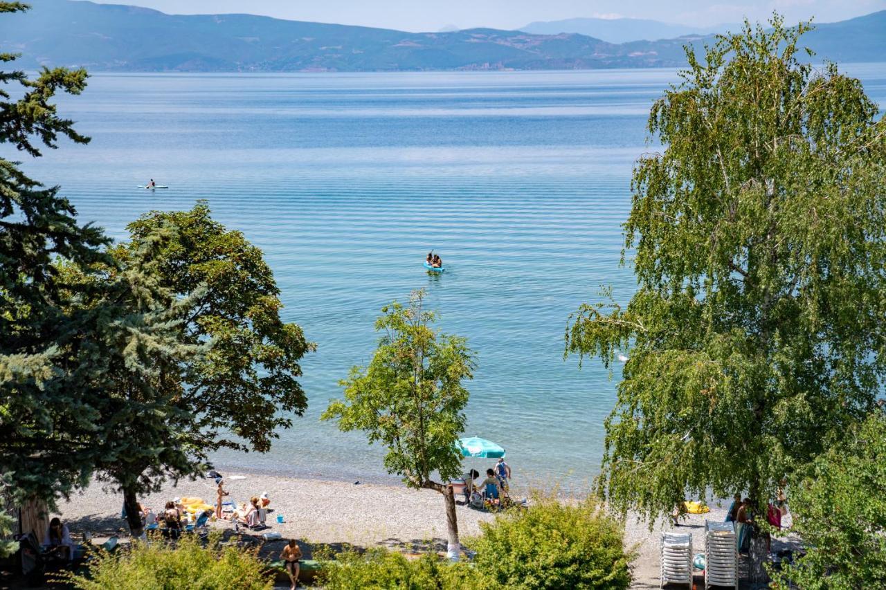 Lago Hotel Lagadin Bagian luar foto