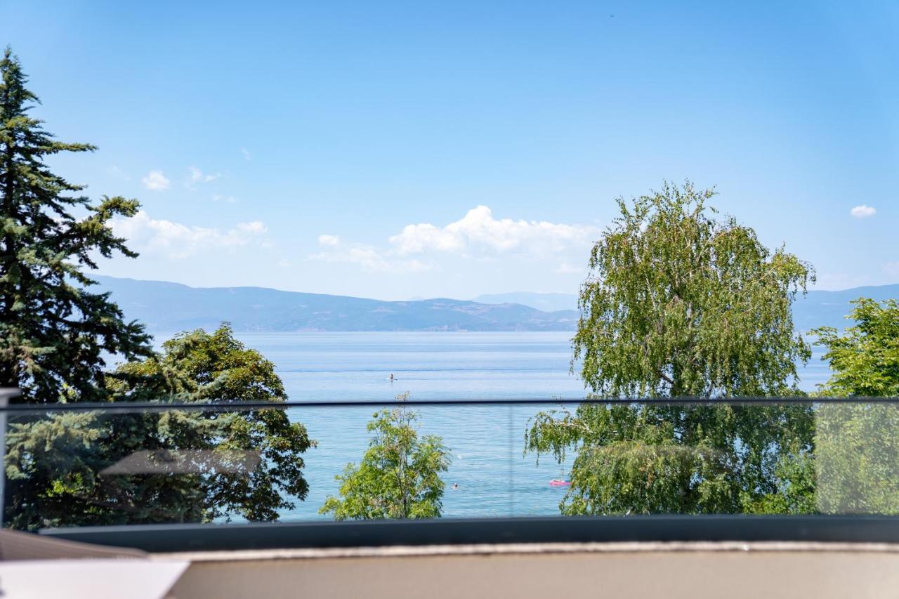 Lago Hotel Lagadin Bagian luar foto