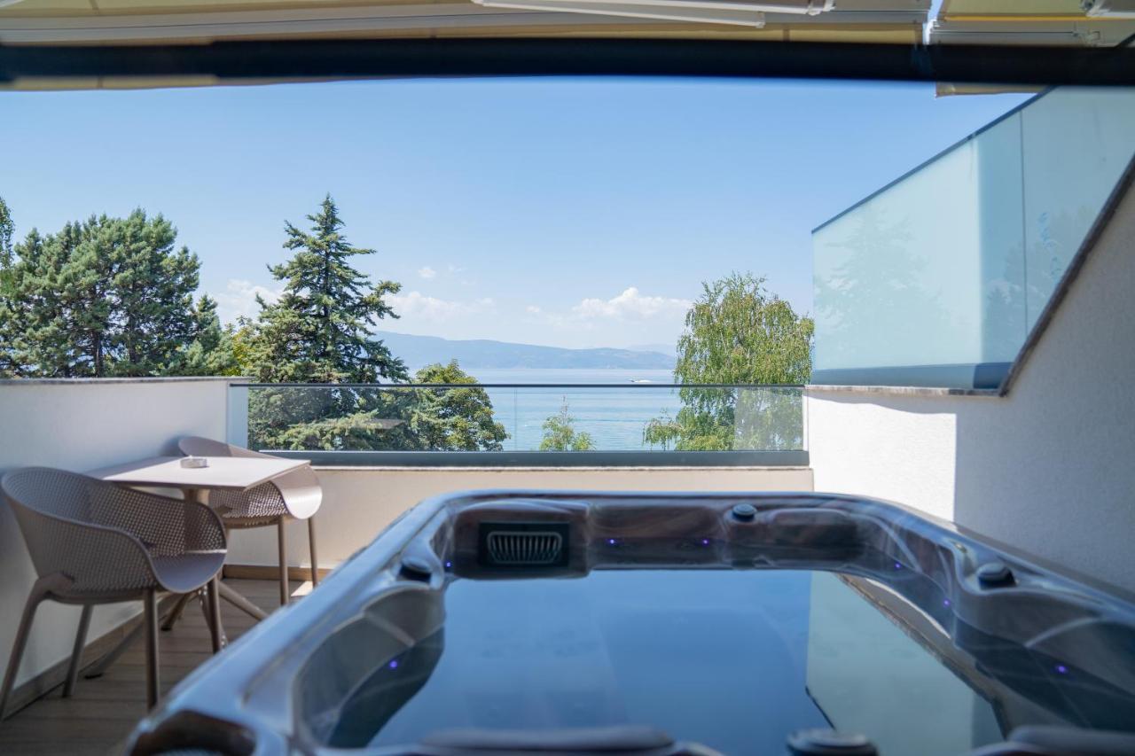 Lago Hotel Lagadin Bagian luar foto