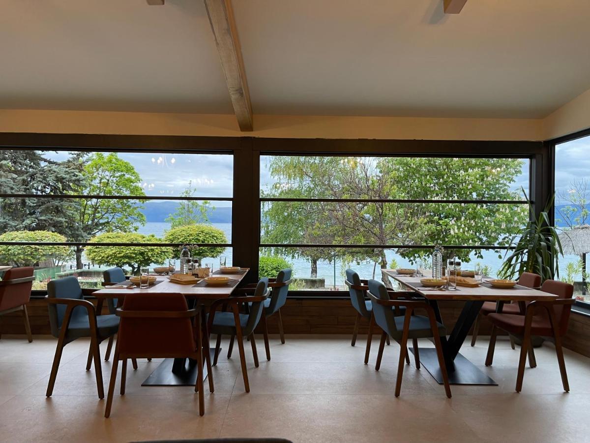 Lago Hotel Lagadin Bagian luar foto